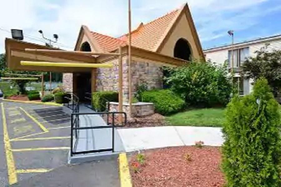 Howard Johnson By Wyndham Clifton Nj Dış mekan fotoğraf